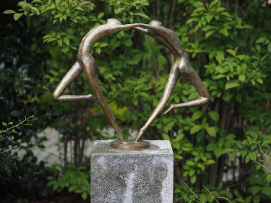 Bronzen beeld samenwerking