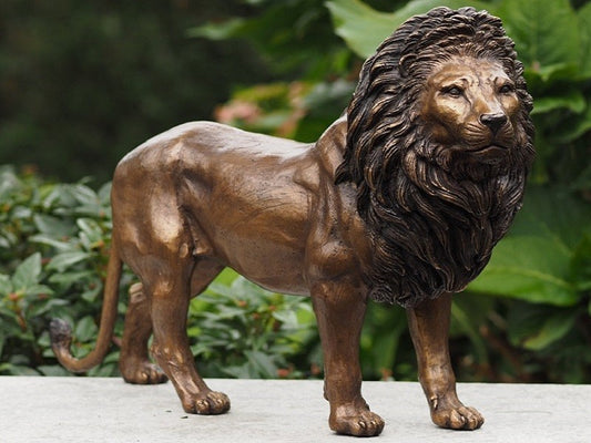 Bronzen beeld leeuw