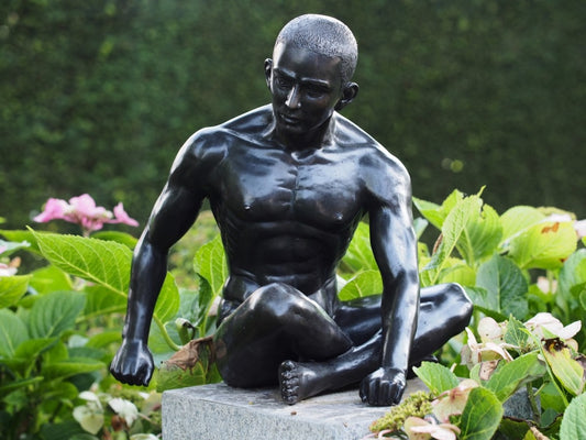 Bronzen beeld man