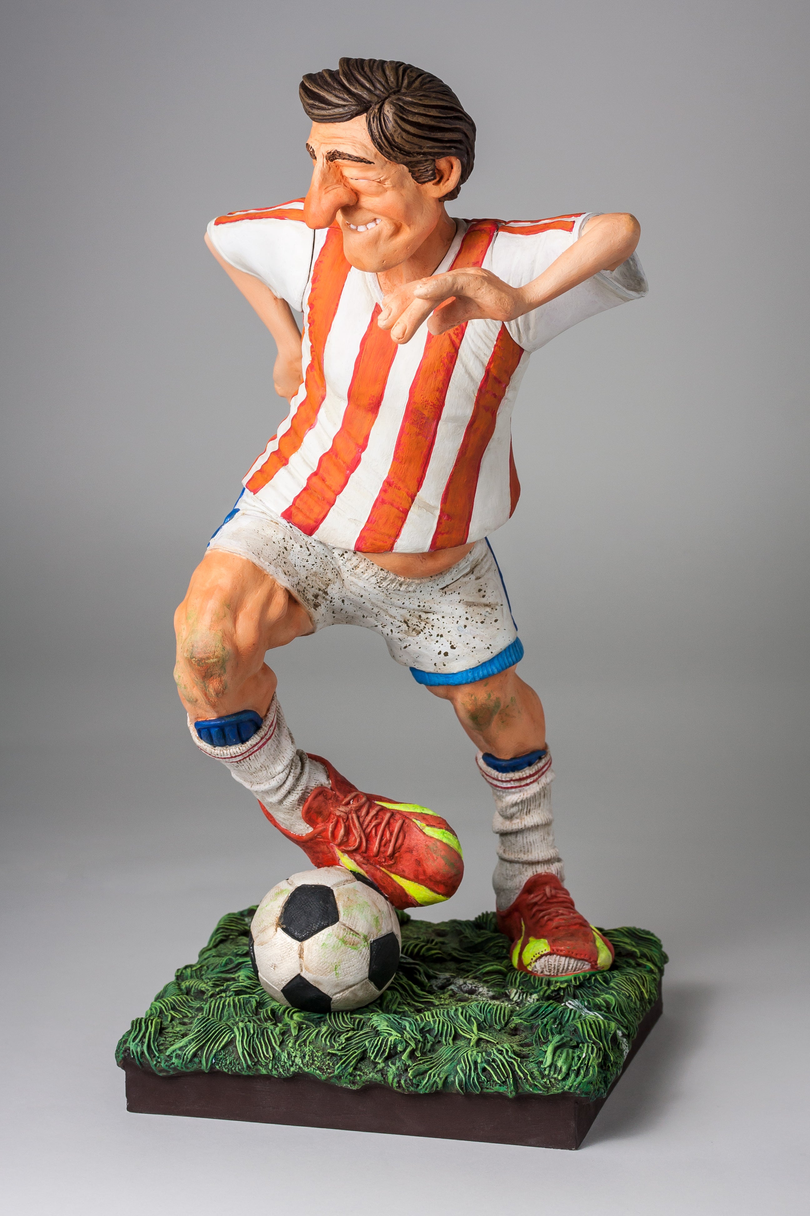 The Football / Soccer Player - Le Joueur de Football - GardenArts